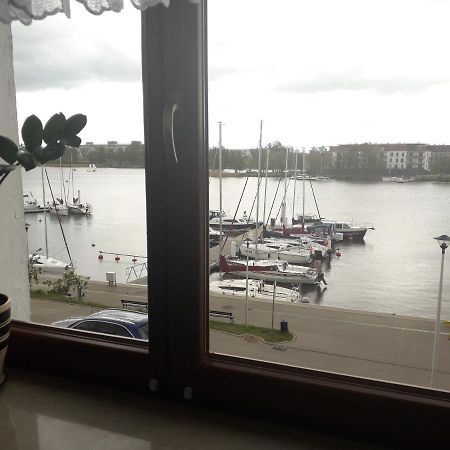 Apartament Nad Jeziorakiem อิวาวา ภายนอก รูปภาพ