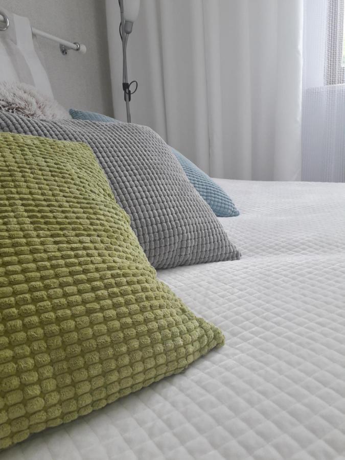Apartament Nad Jeziorakiem อิวาวา ภายนอก รูปภาพ