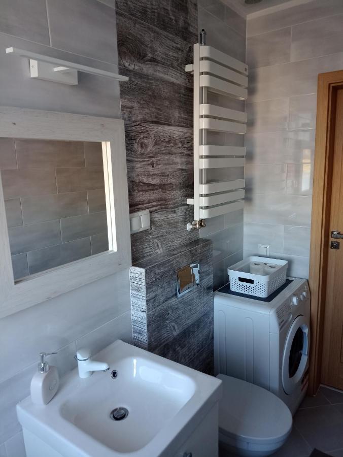 Apartament Nad Jeziorakiem อิวาวา ภายนอก รูปภาพ